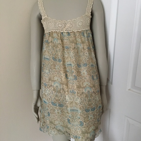 Maeve by Anthropologie Silk print mini dress with crochet details size Small. - Picture 6 of 9